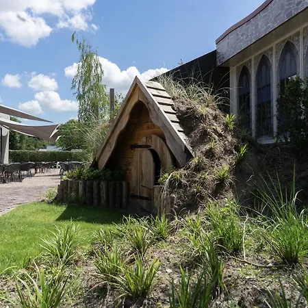 With Dishwasher, 2km From The Efteling